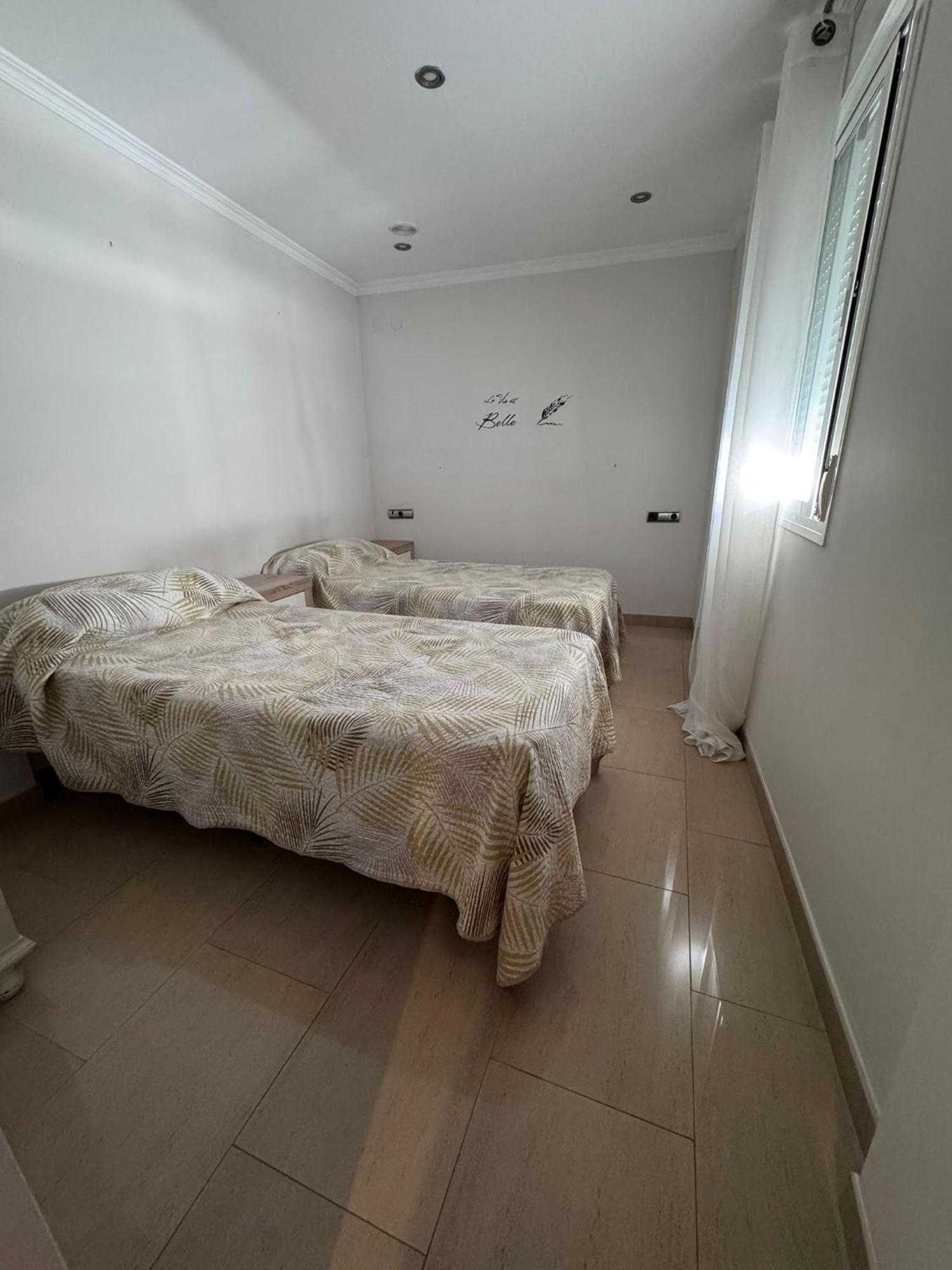 Penuelas Apartment Lucena Ngoại thất bức ảnh